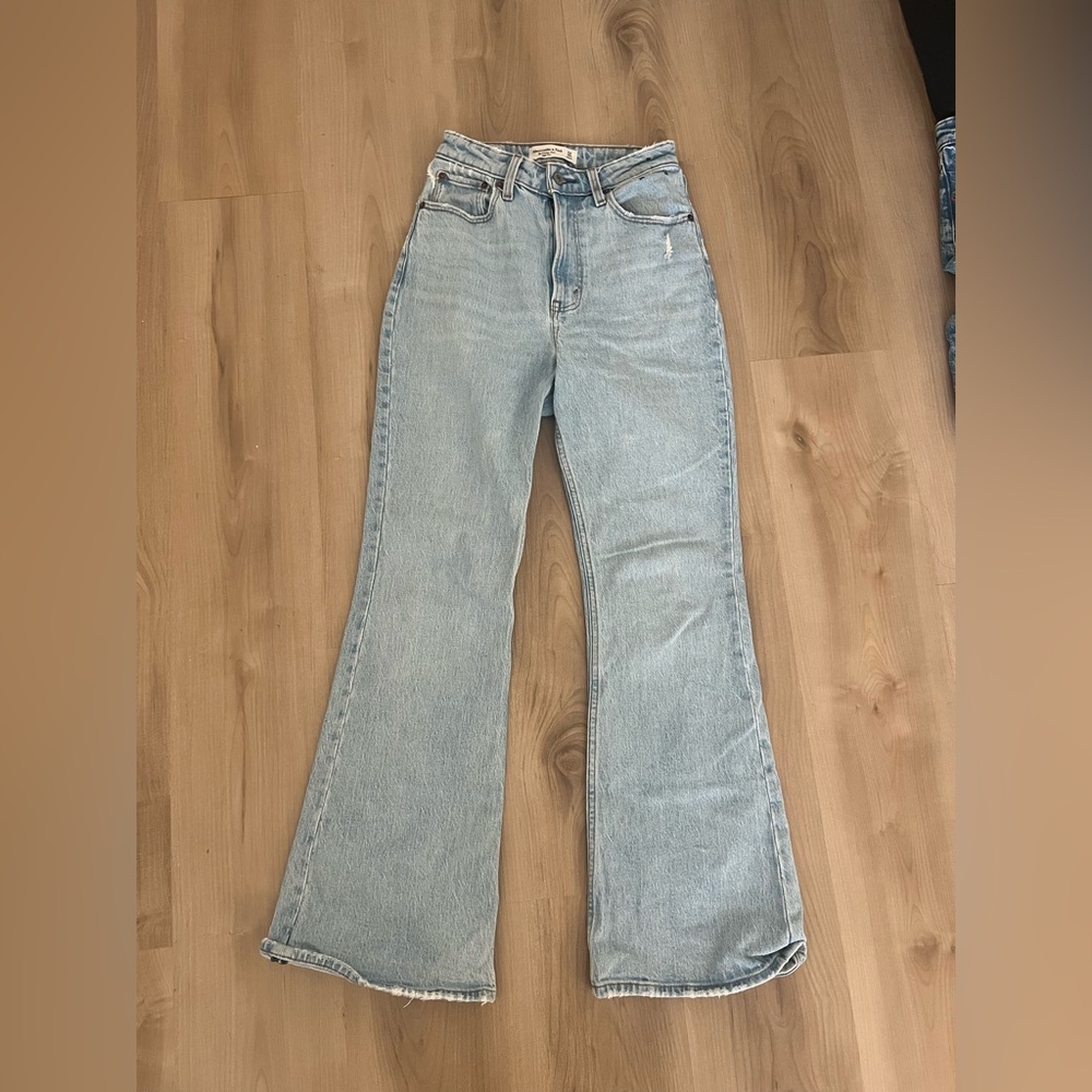Abercrombie & Fitch Curve Love Vintage Flare Jean